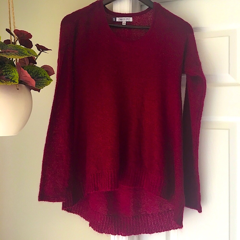 Jennifer Lopez hi low sweater